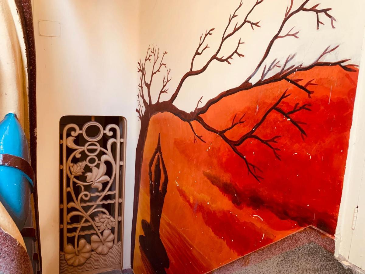 Vagabond Stay Hostel Váránaszi Kültér fotó