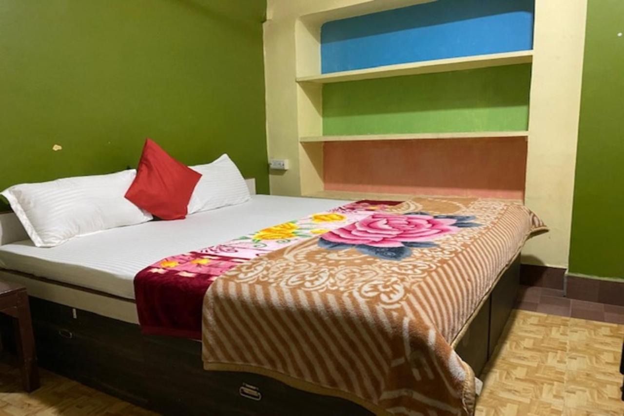 Vagabond Stay Hostel Váránaszi Kültér fotó