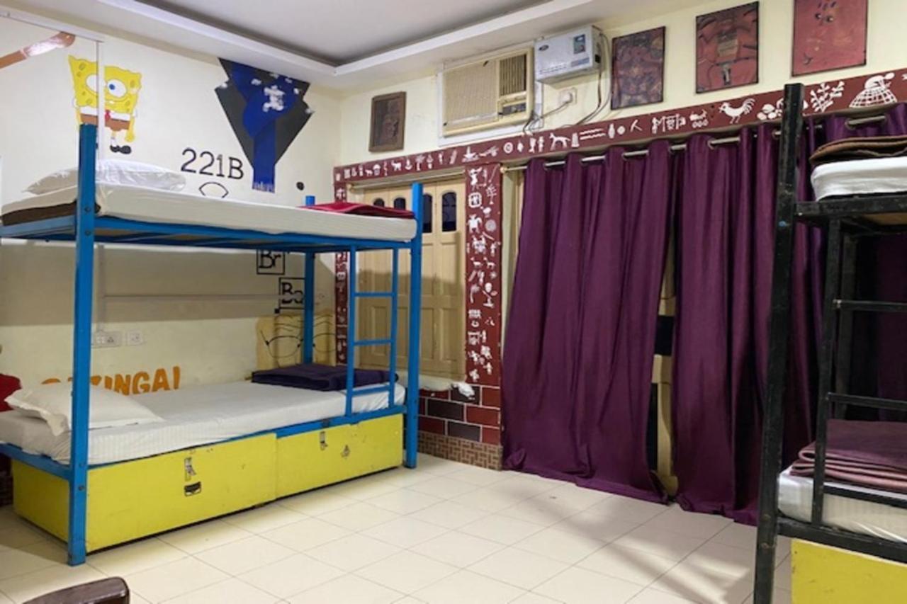 Vagabond Stay Hostel Váránaszi Kültér fotó
