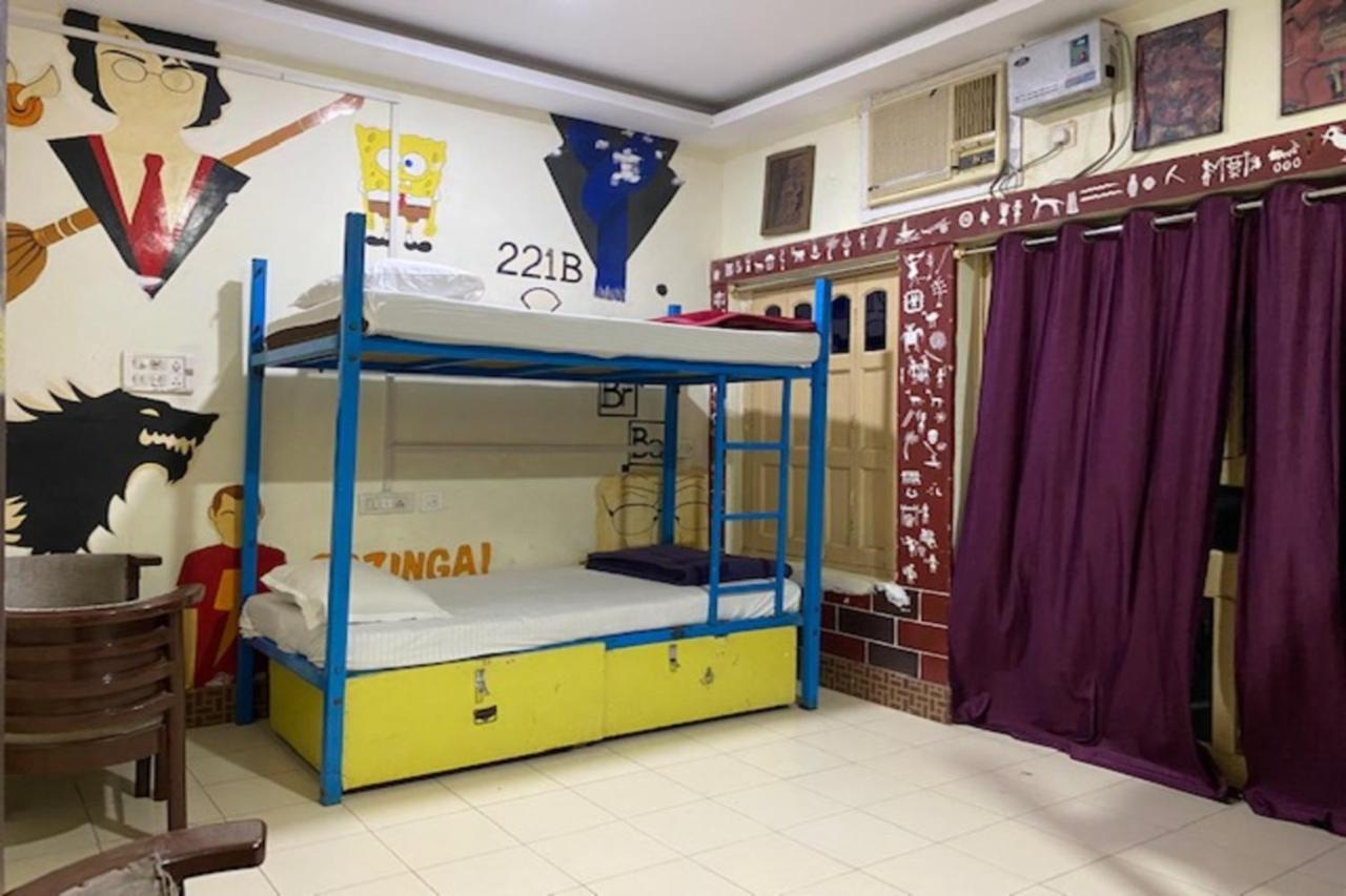 Vagabond Stay Hostel Váránaszi Kültér fotó