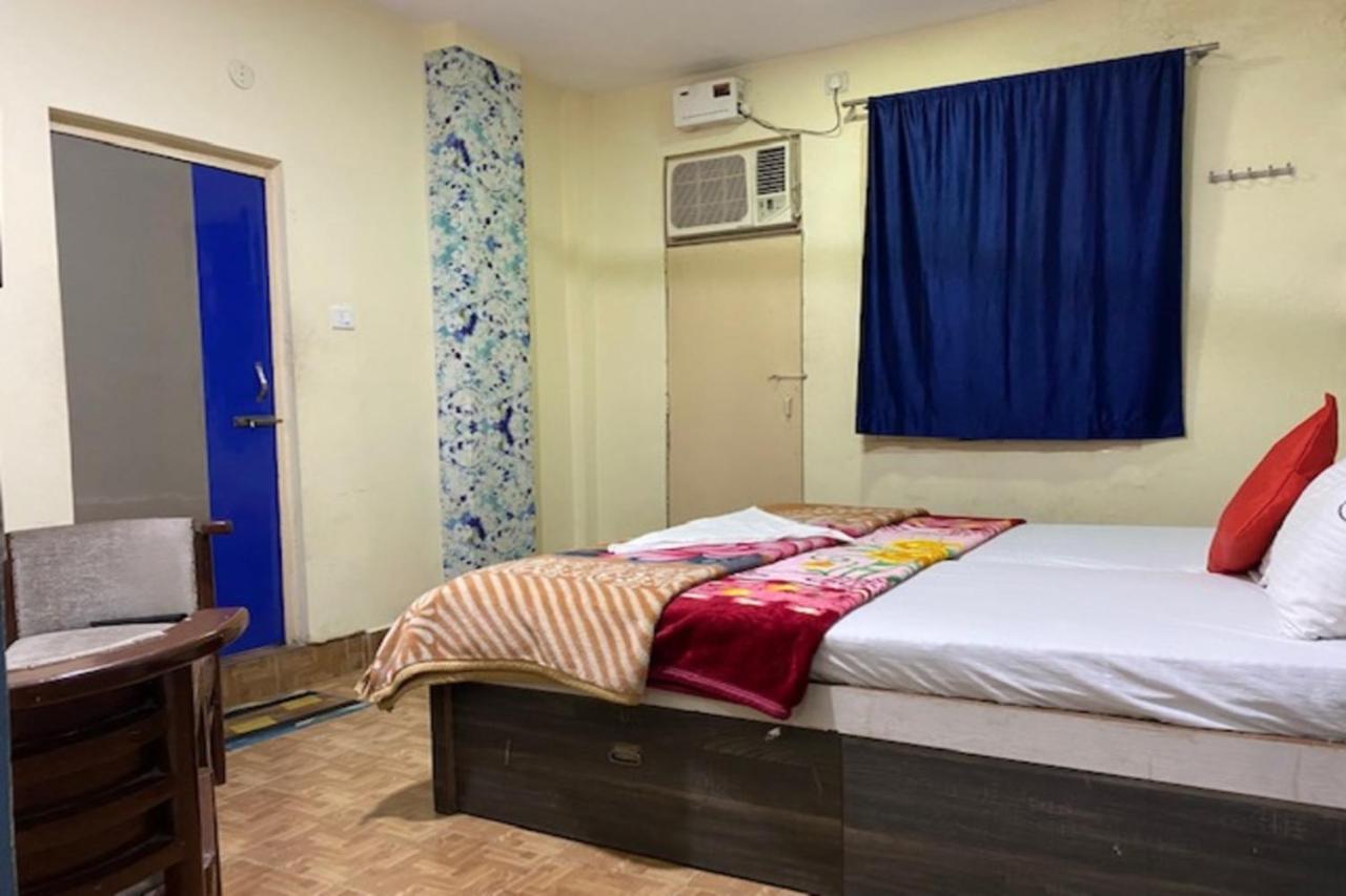 Vagabond Stay Hostel Váránaszi Kültér fotó