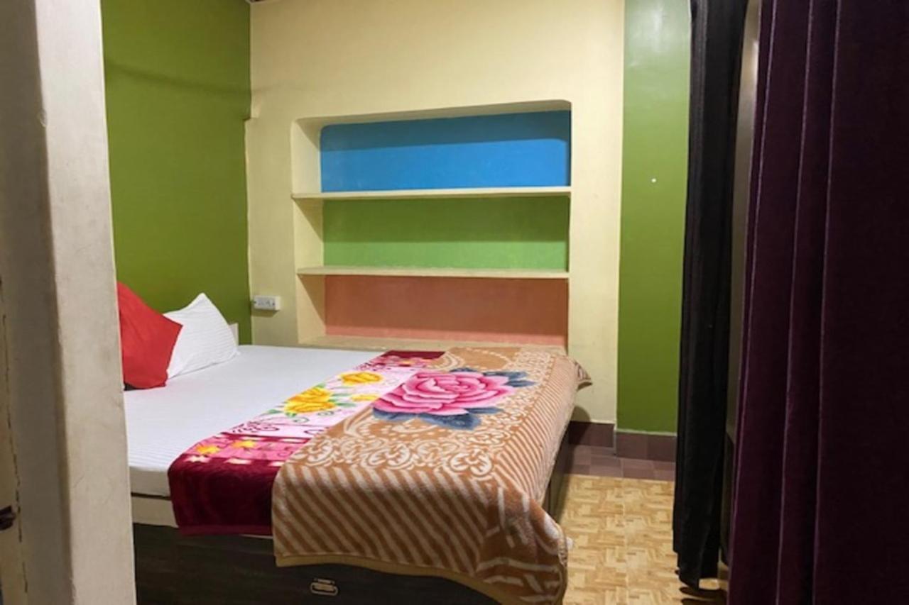 Vagabond Stay Hostel Váránaszi Kültér fotó