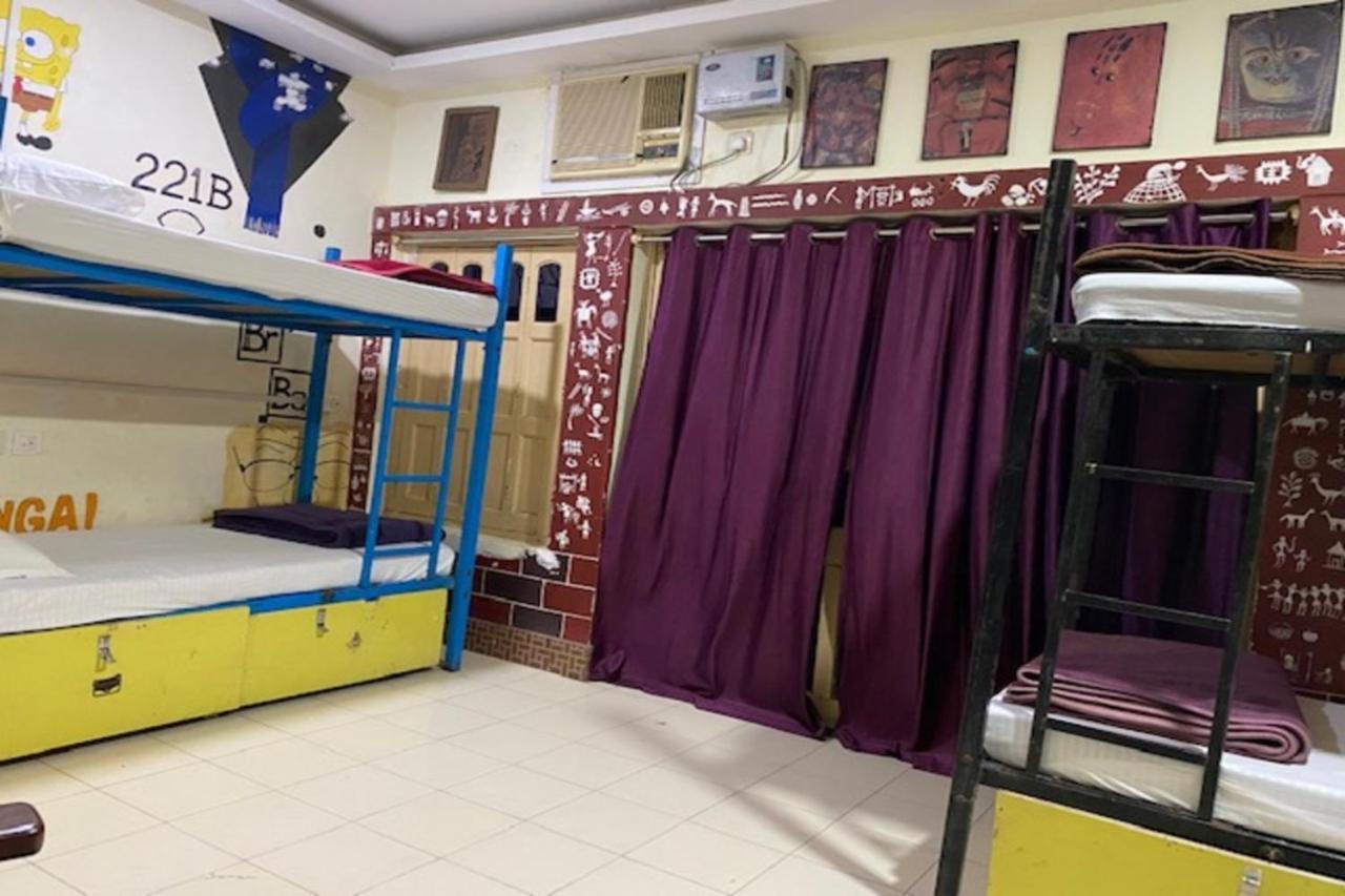 Vagabond Stay Hostel Váránaszi Kültér fotó